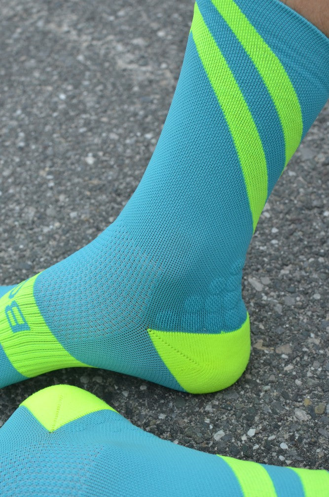 ZURRIOLA - AZUL TURQUESA - CALCETÍN RUNNING